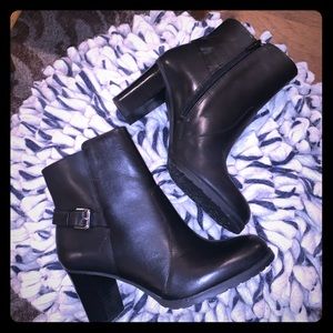 NWOB Lauren Ralph Lauren Cabrey Boots Black 7.5